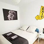 Lägenhet Passage Secret - Ideal Couples Et Pro - Le Calme En Hypercentre - Wifi Debit - Netflix - Machine A Laver - Gare, Cathedrale, Commerces, Restaurants & Transports En Commun A Moins De 10 Minutes A Pied *