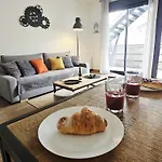Passage Secret - Ideal Couples Et Pro - Le Calme En Hypercentre - Wifi Debit - Netflix - Machine A Laver - Gare, Cathedrale, Commerces, Restaurants & Transports En Commun A Moins De 10 Minutes A Pied