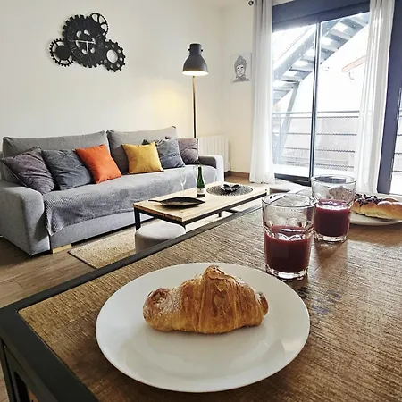 Passage Secret - Ideal Couples Et Pro - Le Calme En Hypercentre - Wifi Debit - Netflix - Machine A Laver - Gare, Cathedrale, Commerces, Restaurants & Transports En Commun A Moins De 10 Minutes A Pied